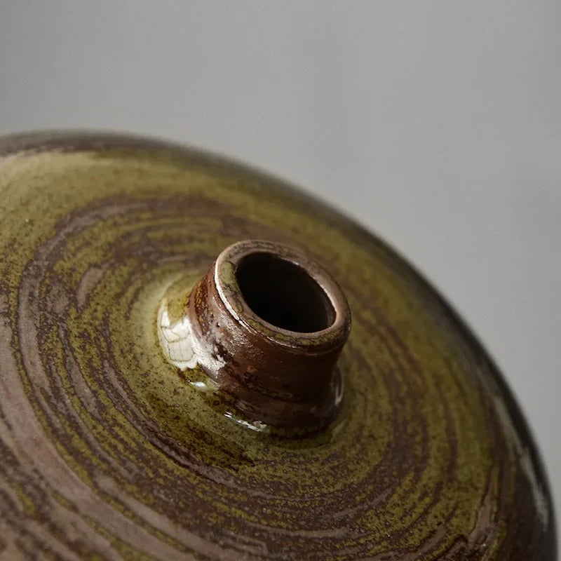 Opening of a Japanese Vase in Smear Green